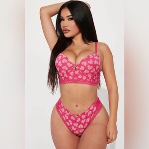 NWT Fashion Nova Hearts and Kisses Bra and Panty Set